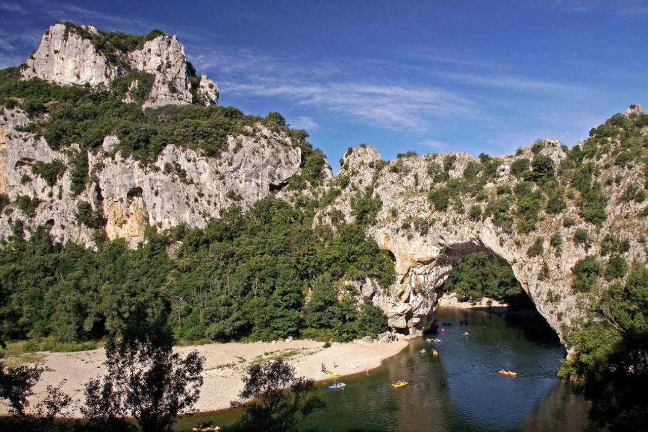Le Rocher De Sampzon Экстерьер фото