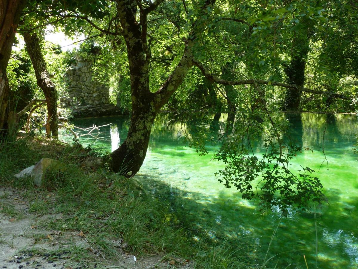 Le Rocher De Sampzon Экстерьер фото