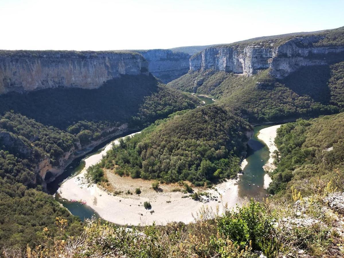 Le Rocher De Sampzon Экстерьер фото