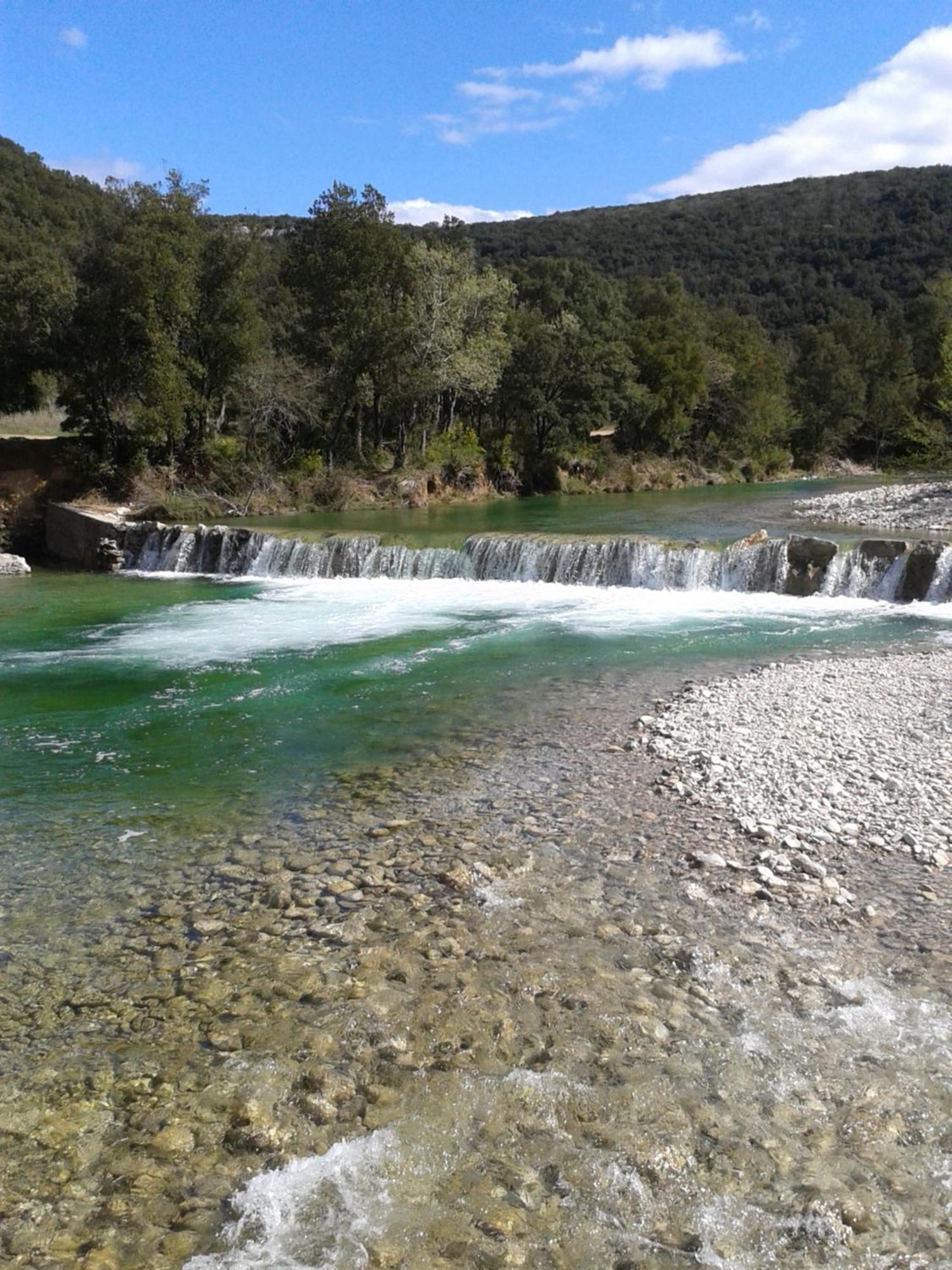 Le Rocher De Sampzon Экстерьер фото